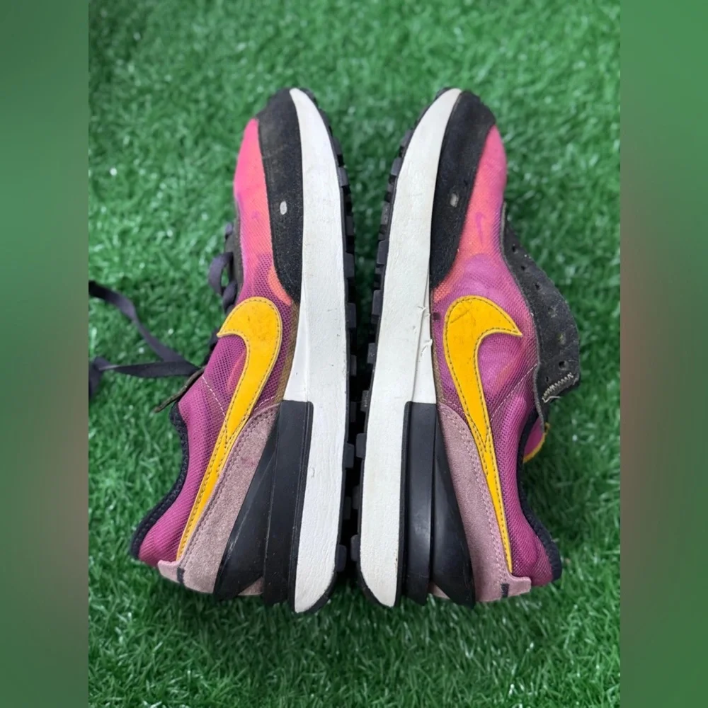 Nike Waffle One Active Fuchsia (GS) Size 6.5Y‎